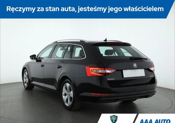 Skoda Superb cena 60000 przebieg: 182105, rok produkcji 2015 z Tarnobrzeg małe 277